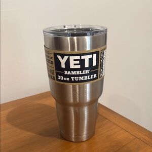 YETI Rambler 30 oz Tumbler - Stainless Steel